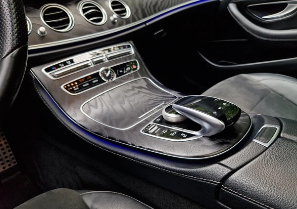 Mercedes-Benz Klasa E cena 149900 przebieg: 103000, rok produkcji 2019 z Włocławek małe 742